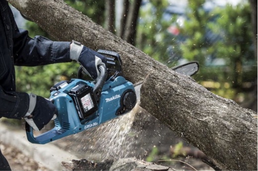 Tronçonneuse MAKITA -